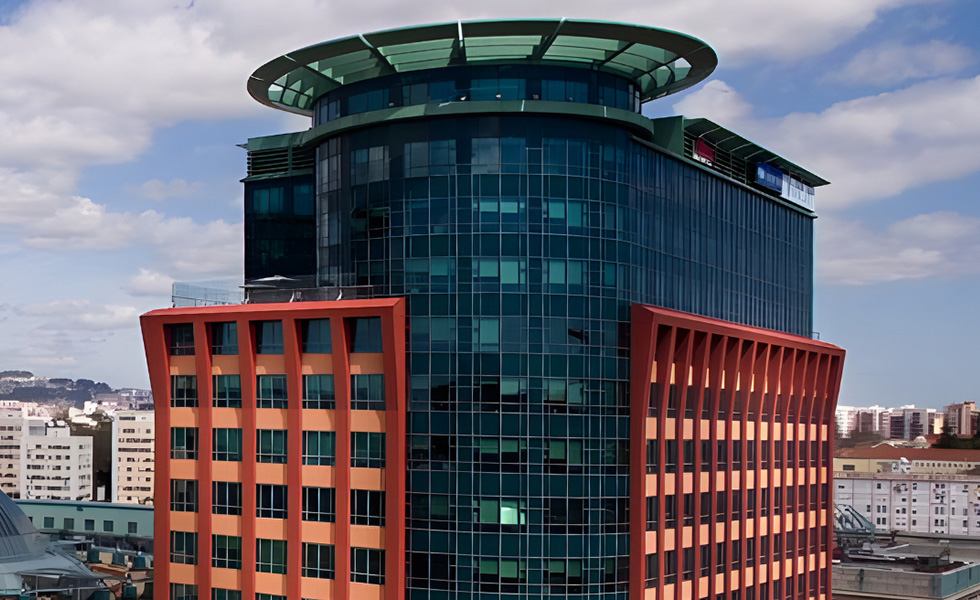 Bankinter Investment e Sonae Sierra adquirem a “Torre Oriente”